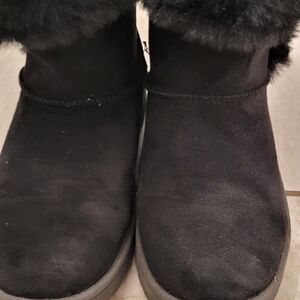 Girl's/Toddler Black Fur-Lined Boots